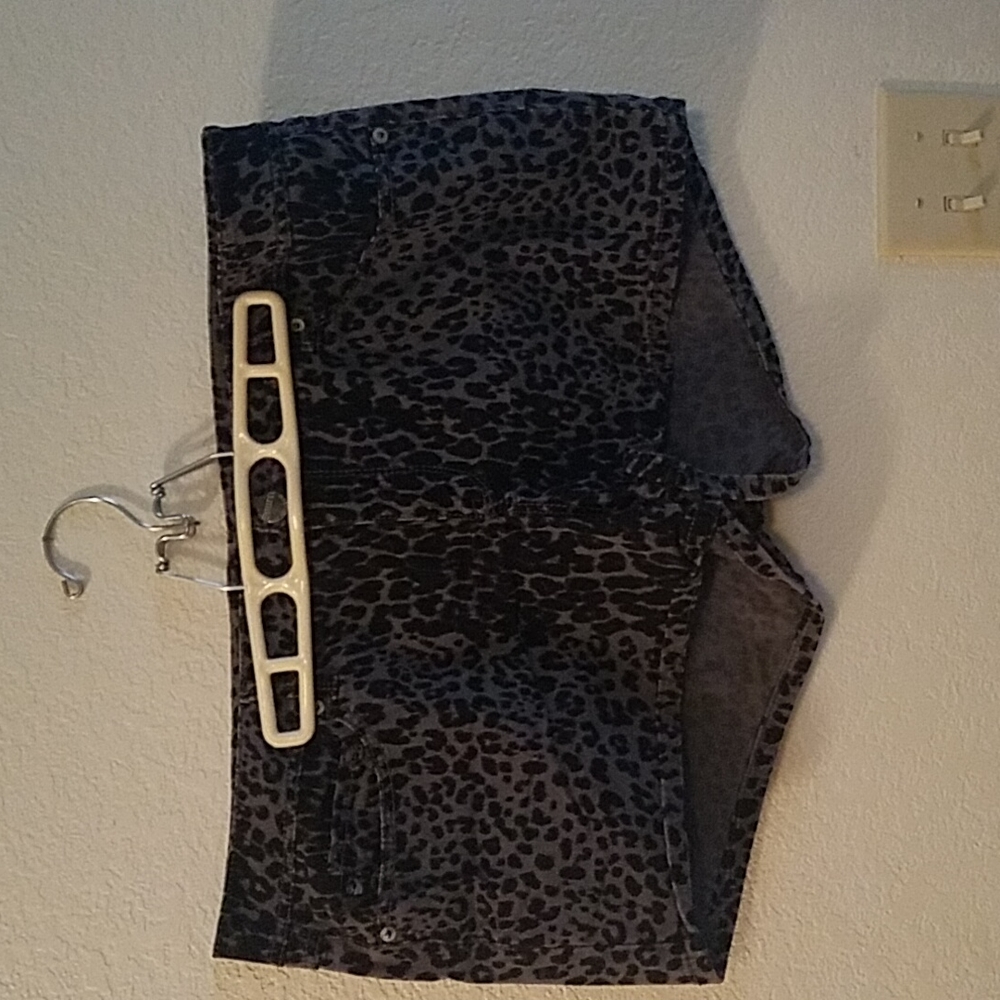 Source of wisdom, gray purpleish, size 20